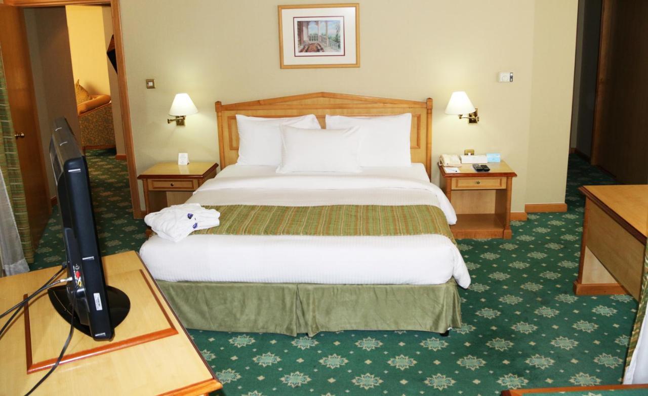 Grand Continental Hotel อาบูดาบี ภายนอก รูปภาพ