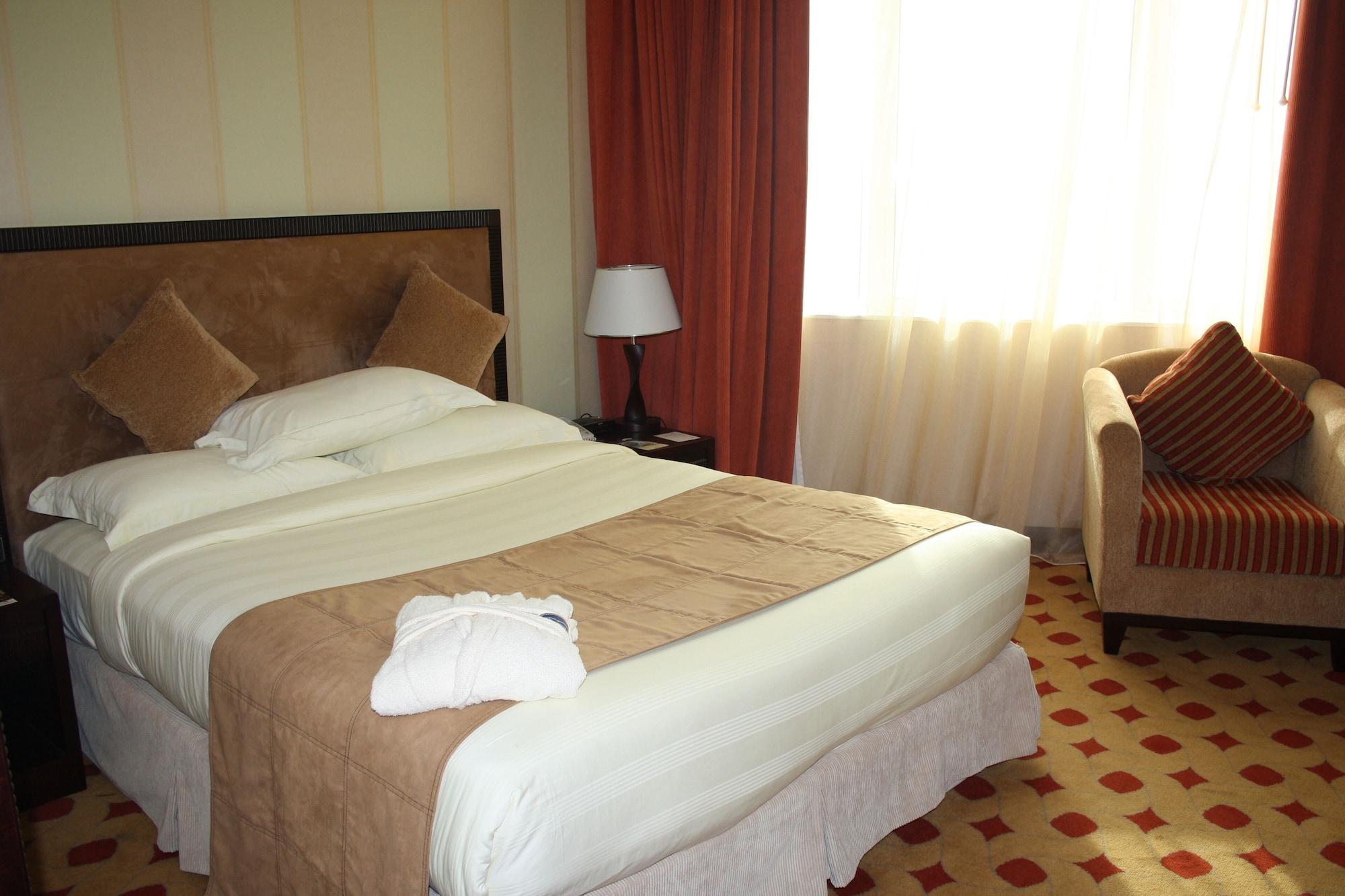 Grand Continental Hotel อาบูดาบี ภายนอก รูปภาพ