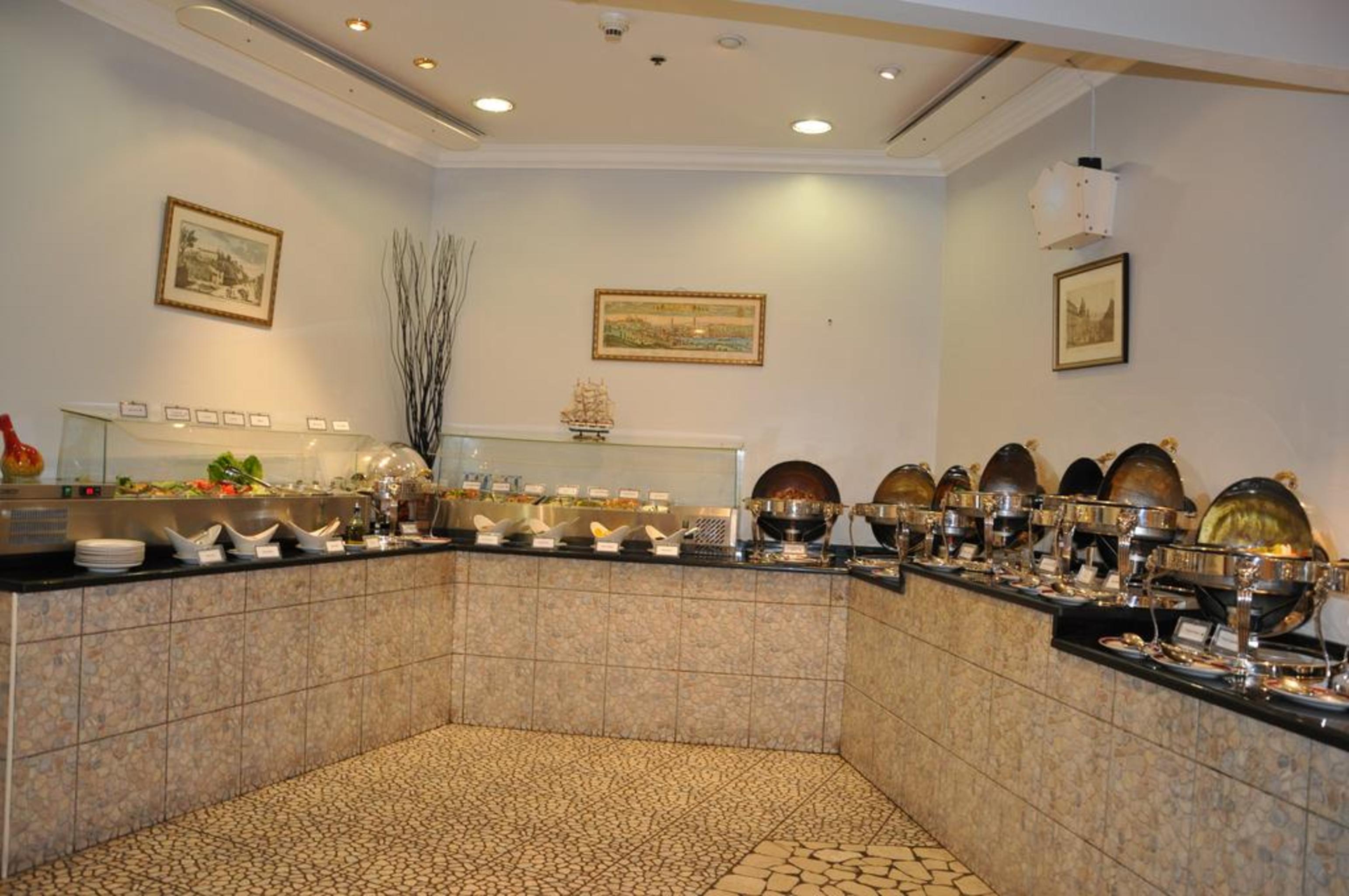 Grand Continental Hotel อาบูดาบี ภายนอก รูปภาพ